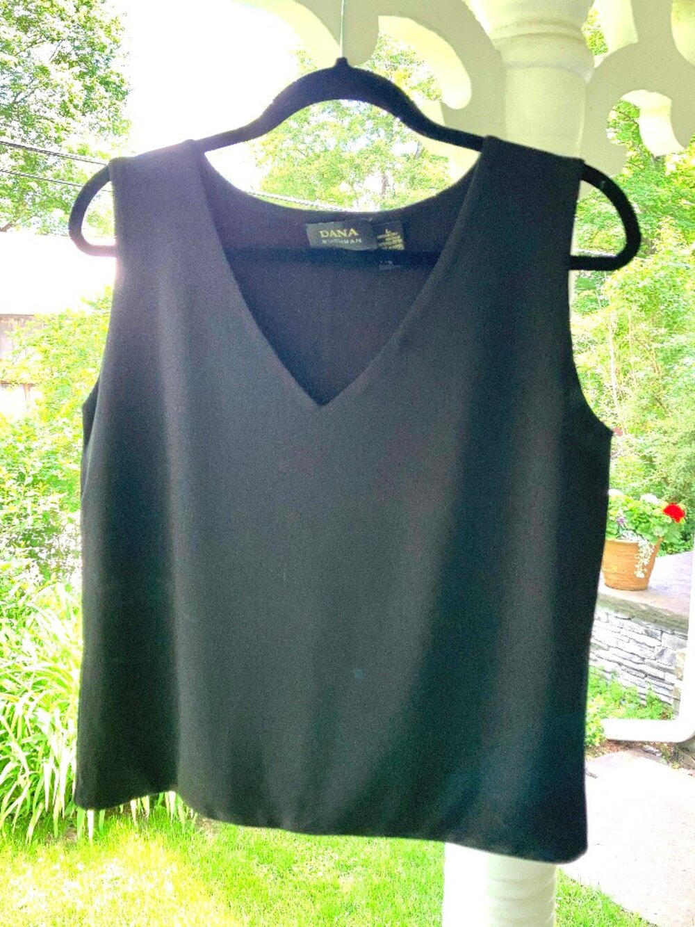 Dana Buchman Pullover V-neck Top